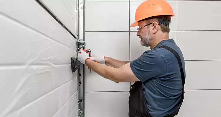 Emergency Garage Door Repair in Belle Glade, FL