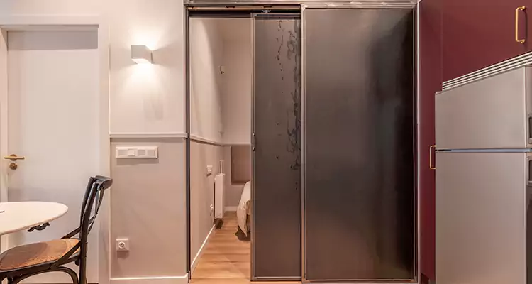 We Fix Closet Sliding Door in Belle Glade, FL