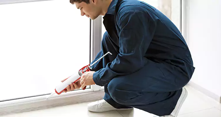 Window Glass Caulk Repair in Belle Glade, FL