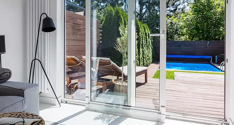 Fixing A Sliding Screen Door Roller in Belle Glade, FL